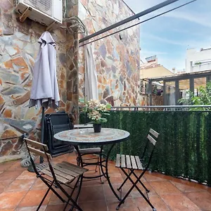 hostal-house.topbarcelonahotels.com/
